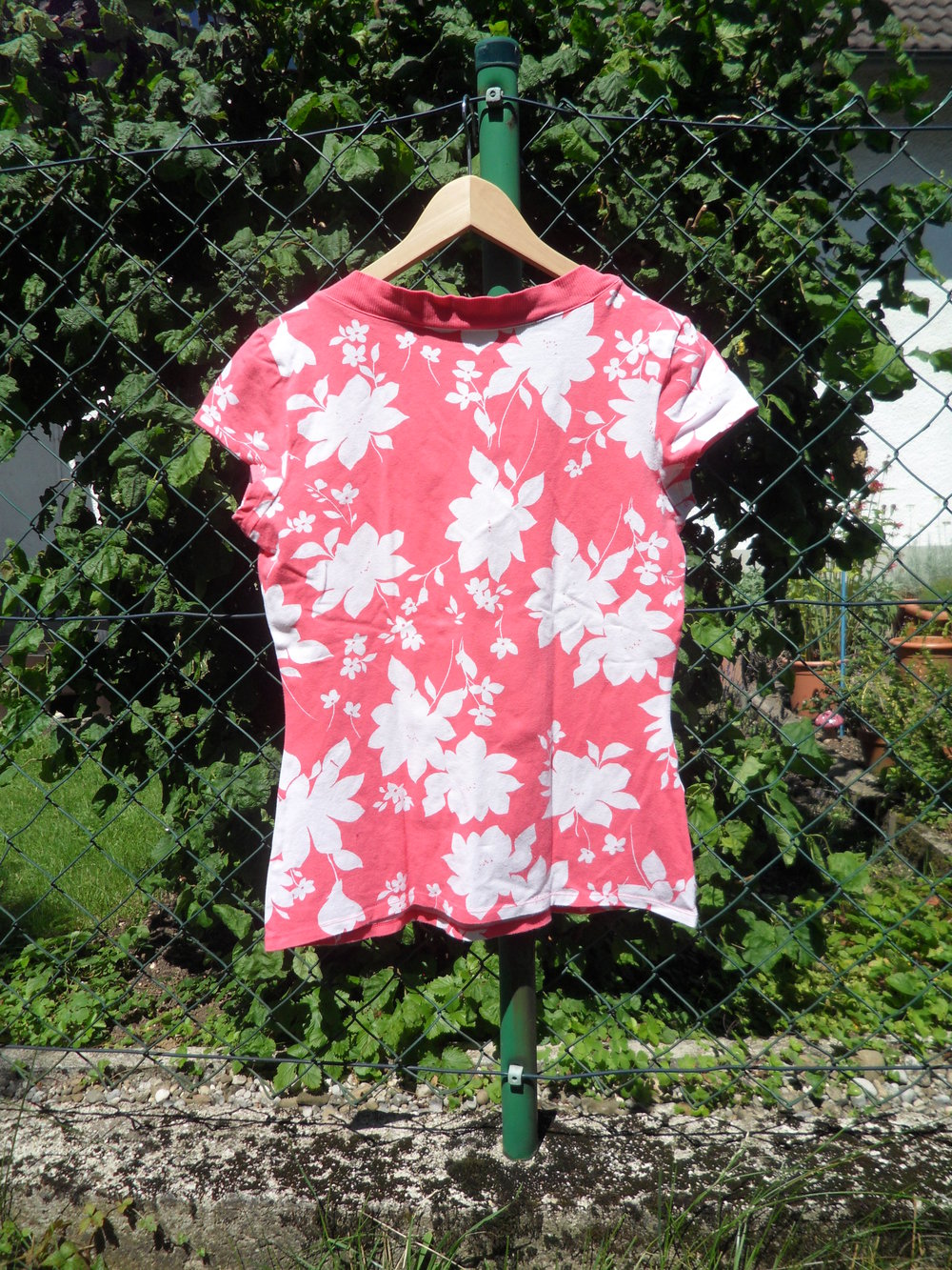 T-Shirt mit Blumen