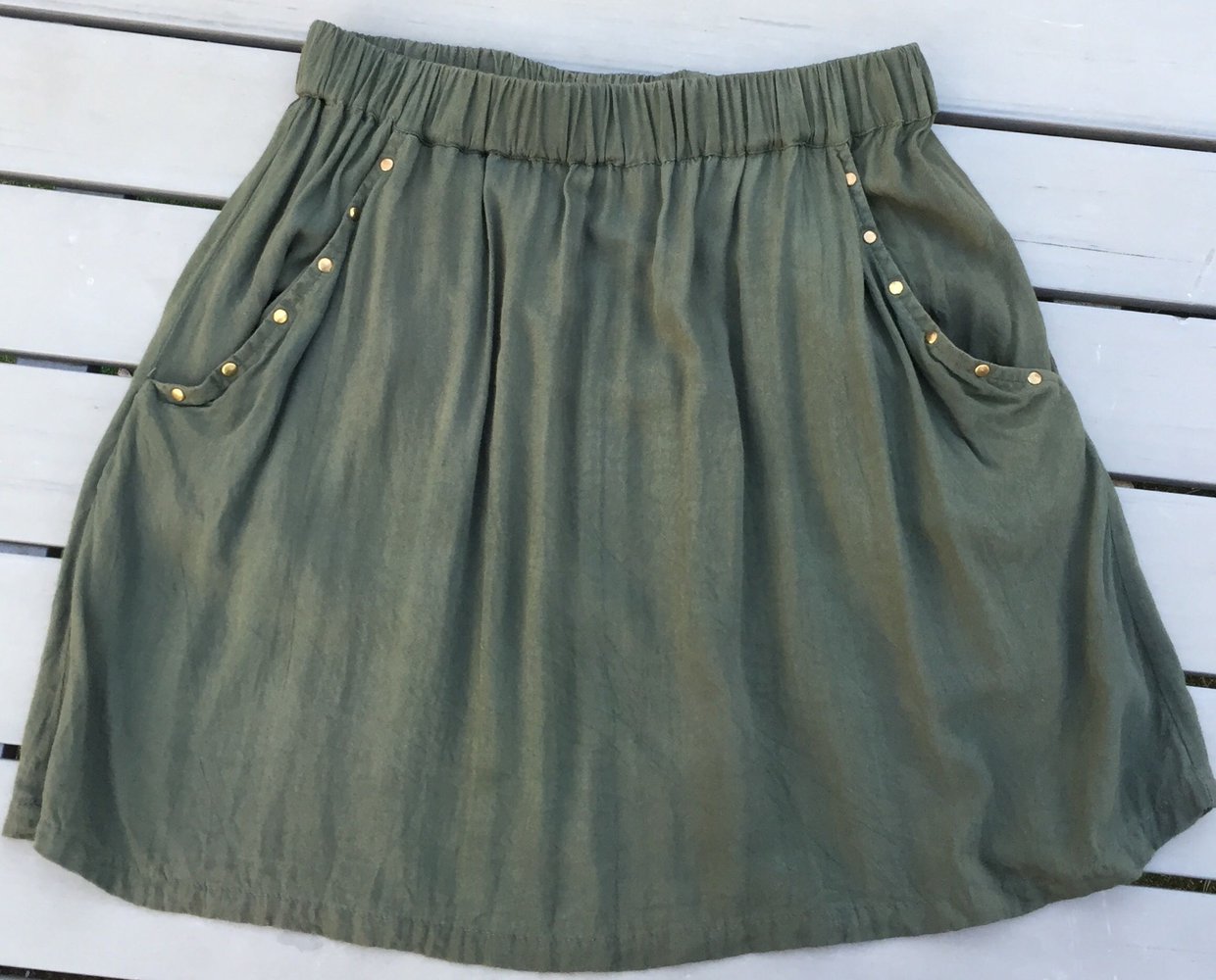 MINIROCK mit Nieten KHAKI Gr. S