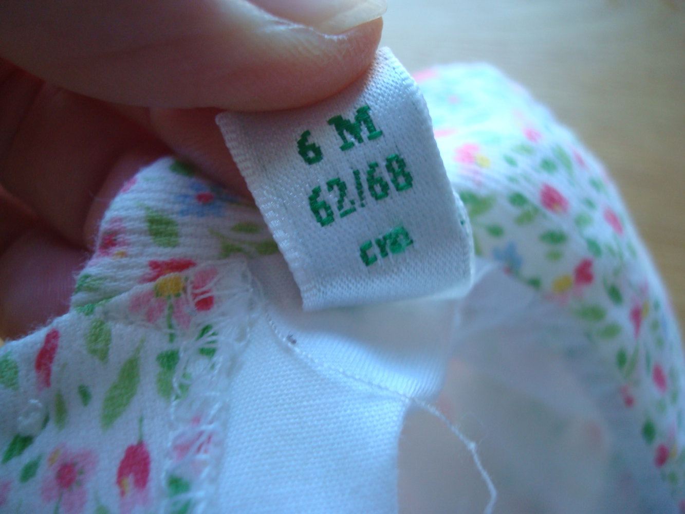 süßes Kleid mit Blumenmuster Gr. 62/68