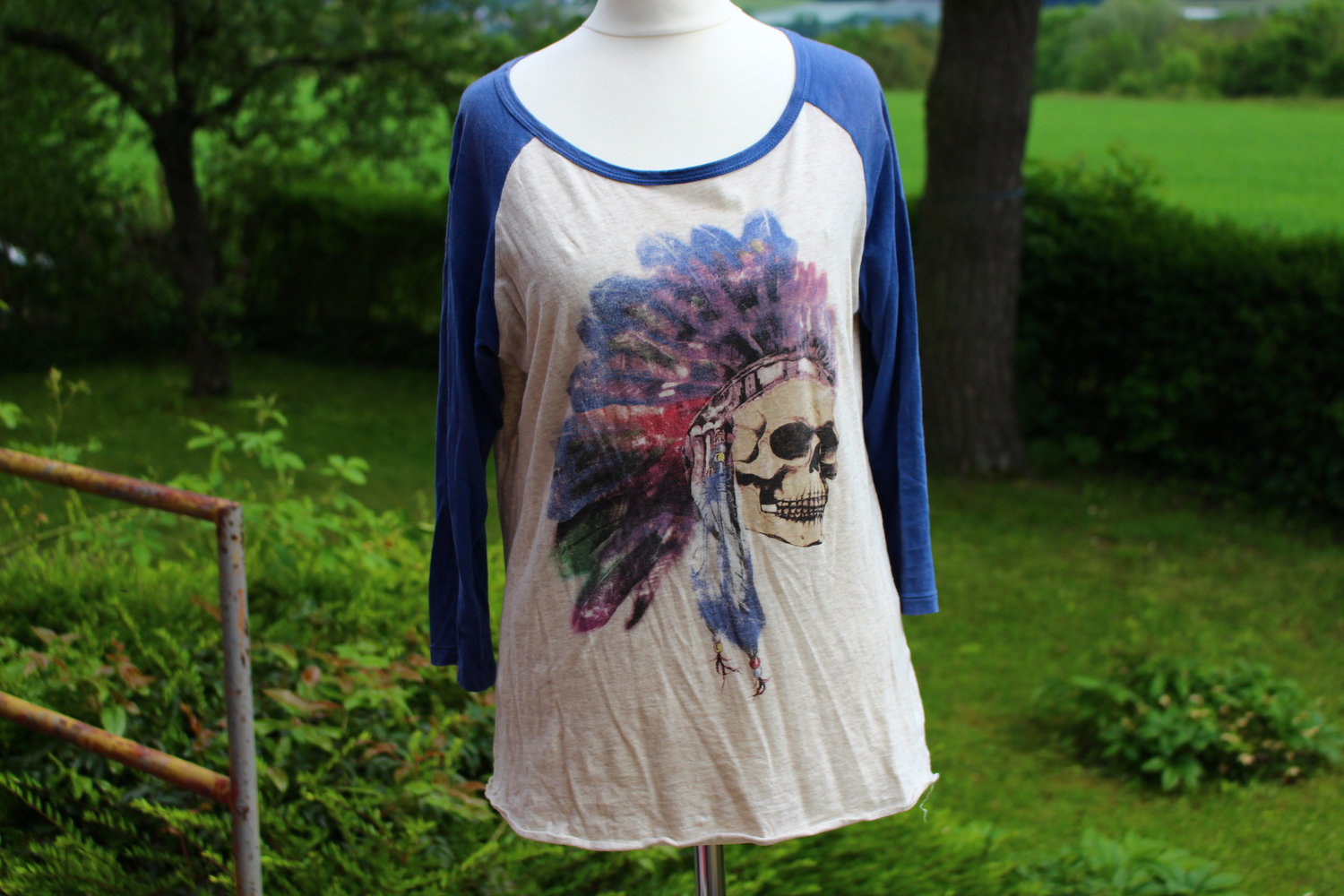 langarmshirt mit Totenkopf-Aufdruck