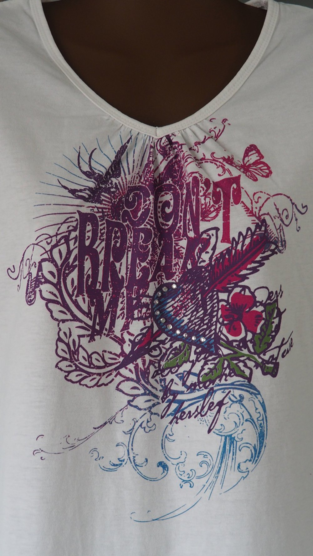 Weißes T-Shirt mit lila Aufdruck Gr. 158/164