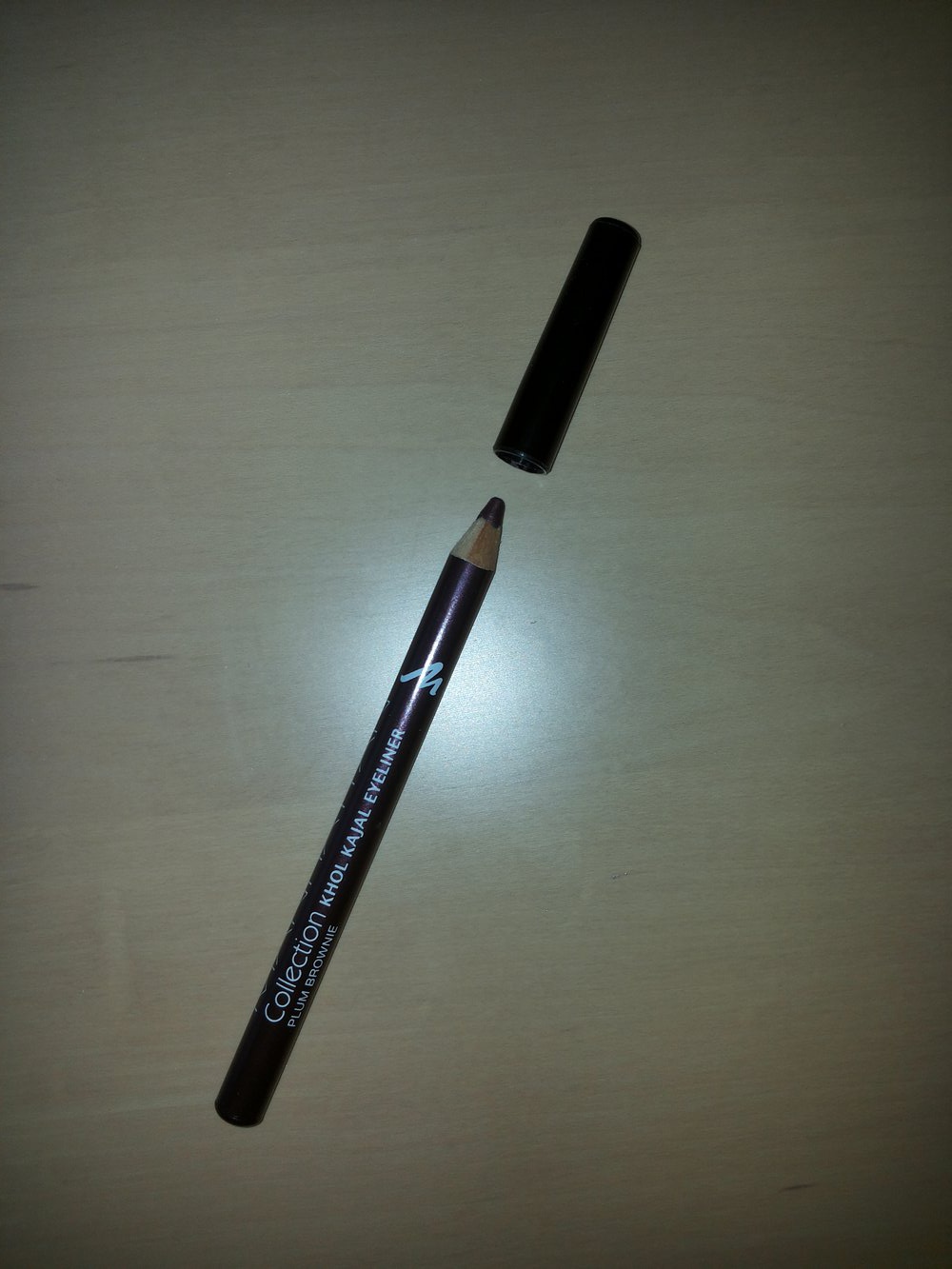 Kajal von Manhattan (Plum Brownie)