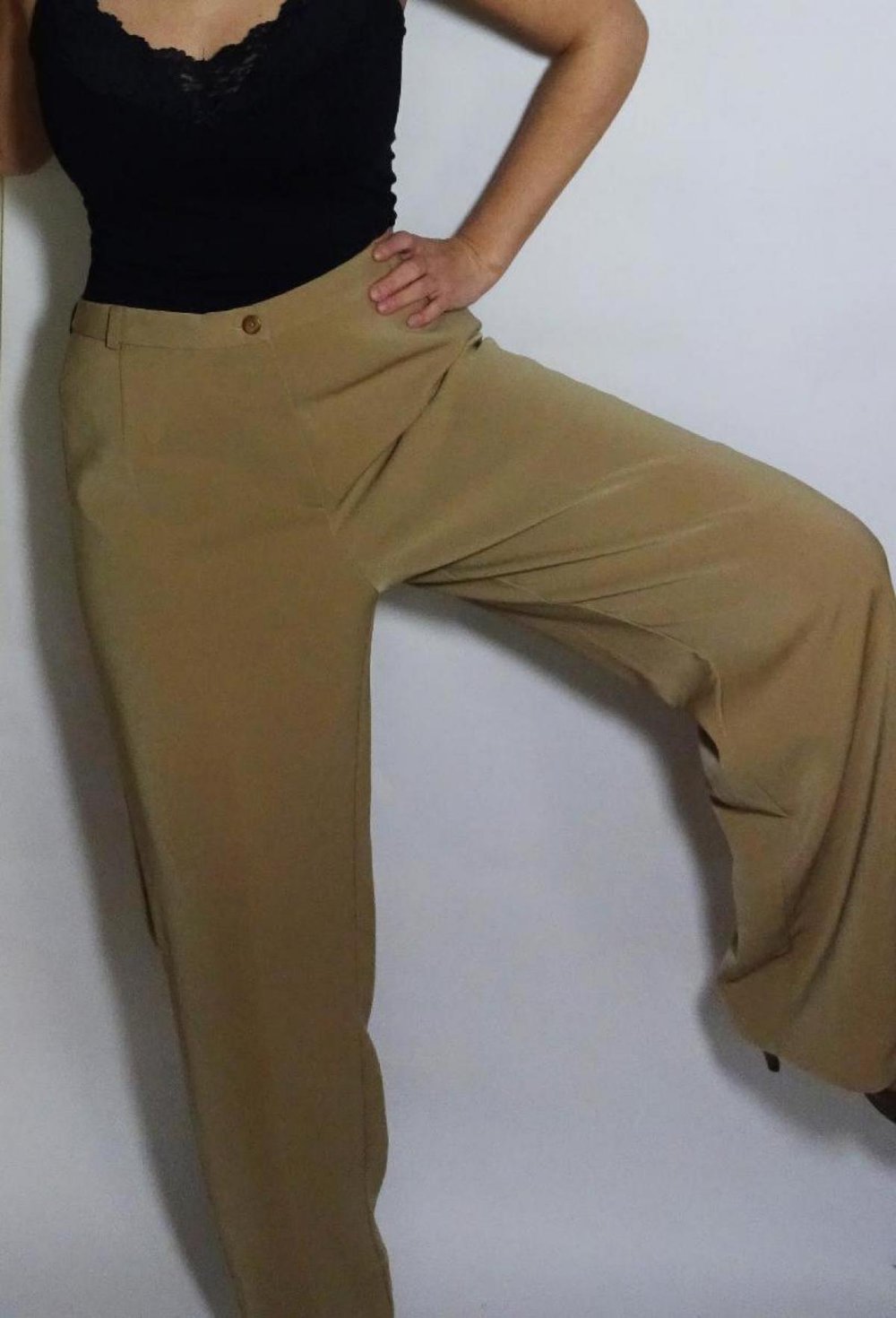 Braune Stoffhose Weit Marlene Beige Gr. 42 Gr. M