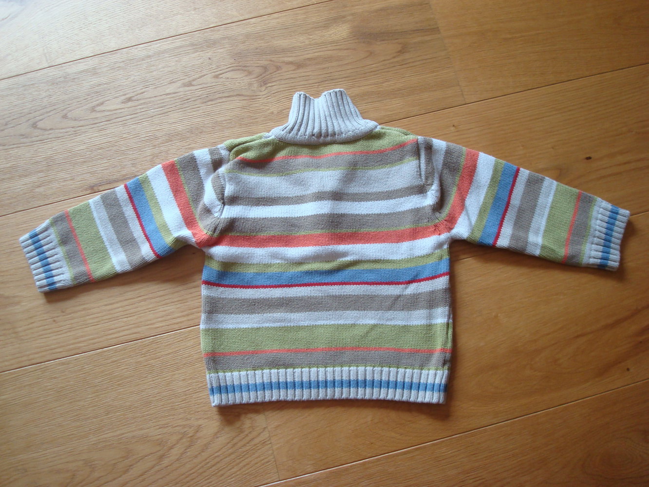 süßer Pullover mit Winnie Pooh Gr. 80