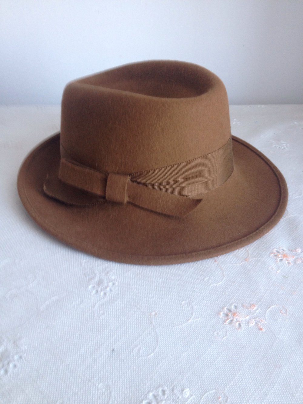 Exclusiver Vintage Hut 