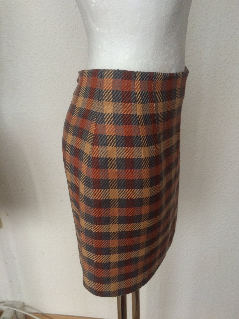 Rock Figurbetont Bleistiftrock Mini in Business look Elegant Seide Gr. S Karo