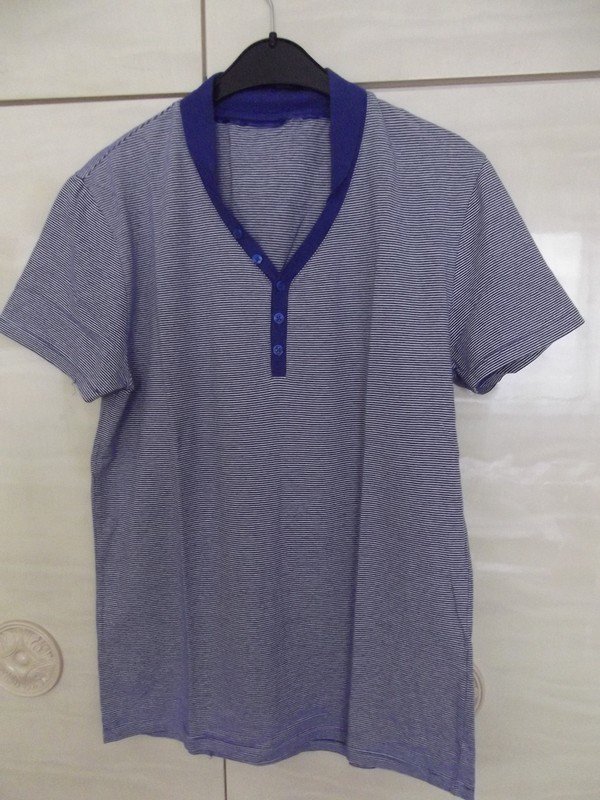 Sehr schönes kurzarm Shirt