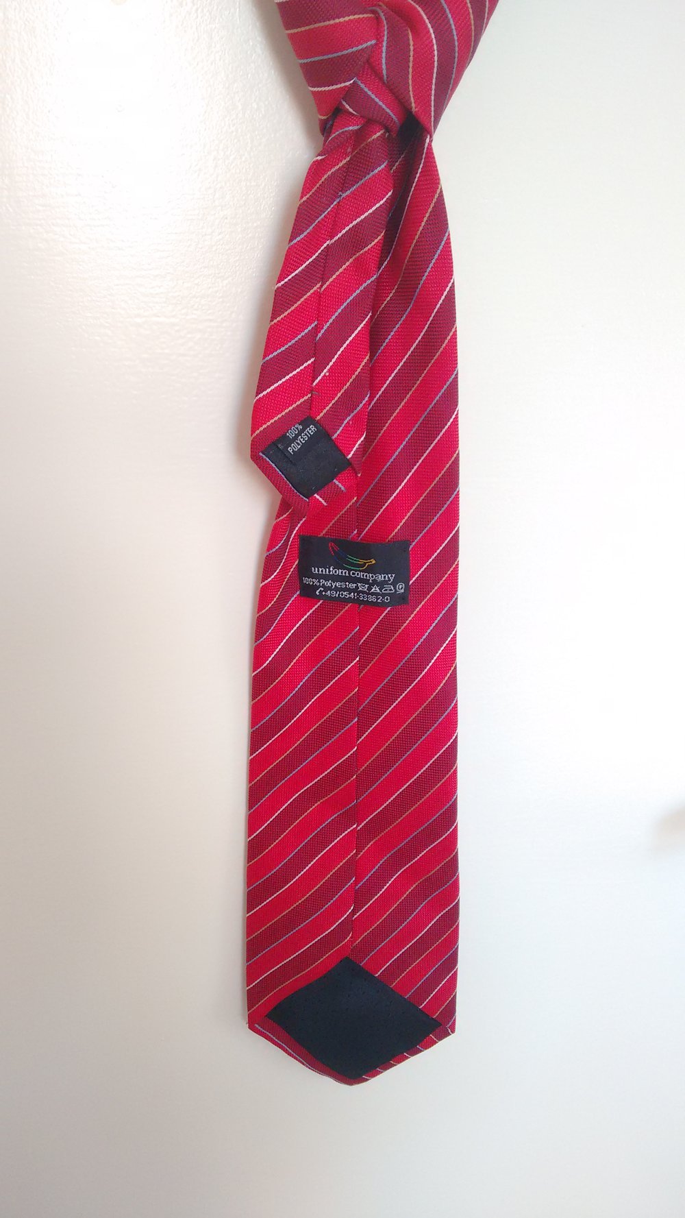 gestreifte rote Krawatte