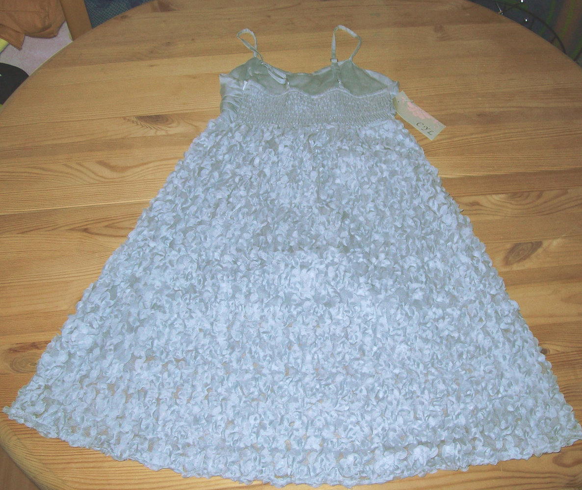 Neu-CYL- wunderschönes Traumkleid Gr.12ans ca 140-146