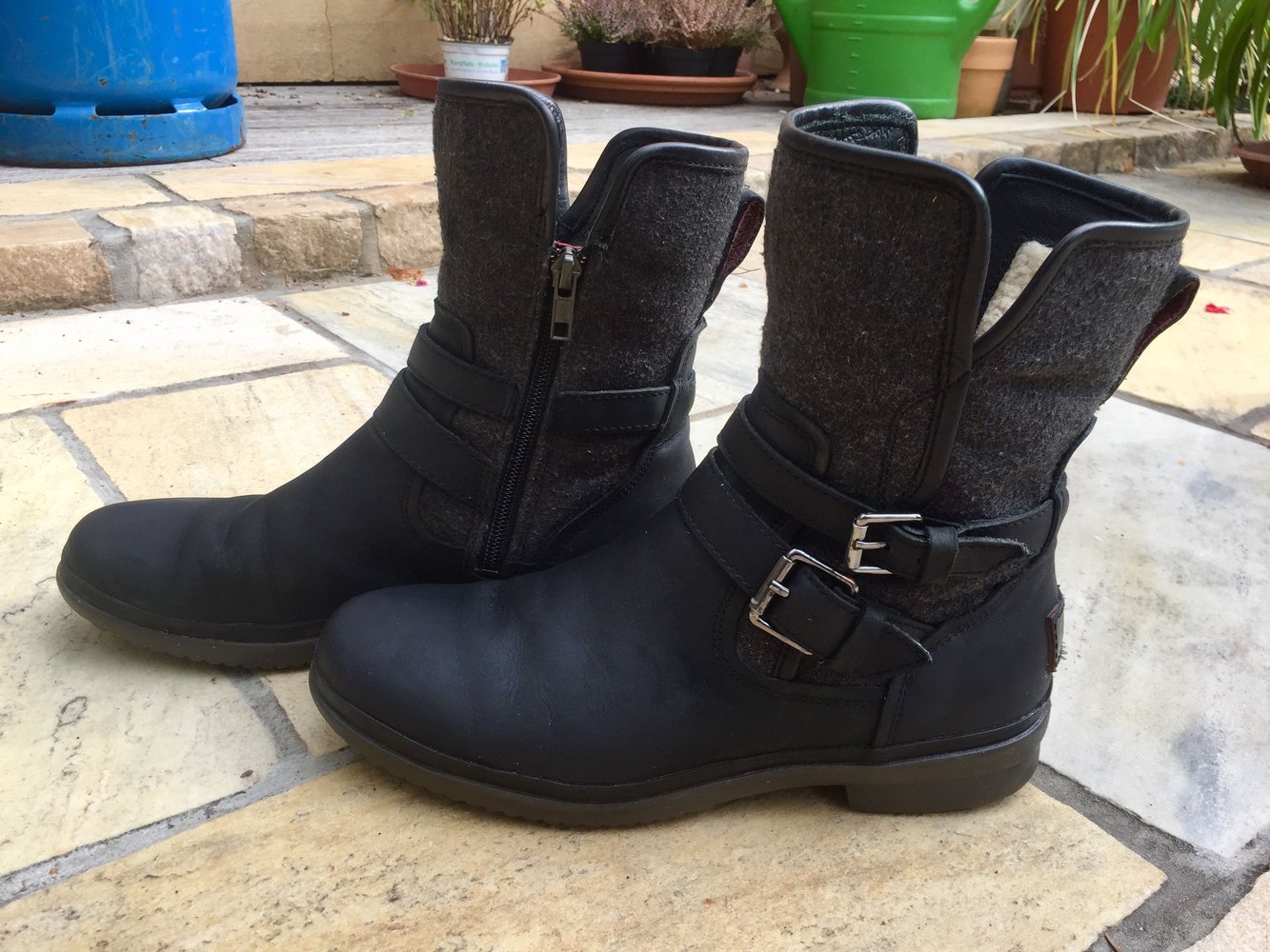 Wasserfeste UGG Boots schwarz Leder