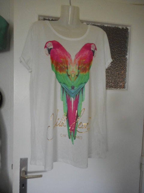 Wunderschönes Papageienshirt neu !