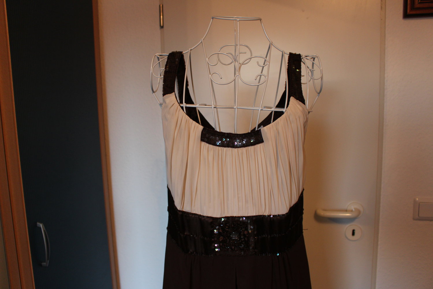 88. Abendkleid von Heine, Gr. 40