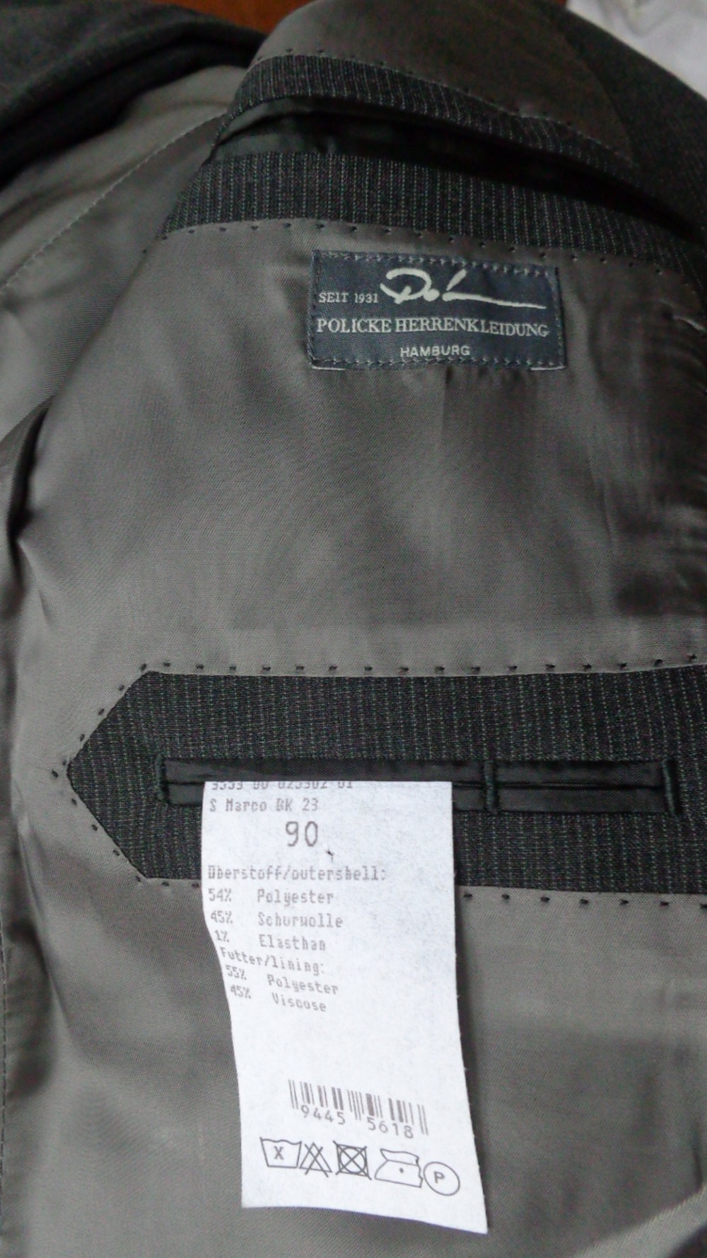 Sportlicher Anzug neu