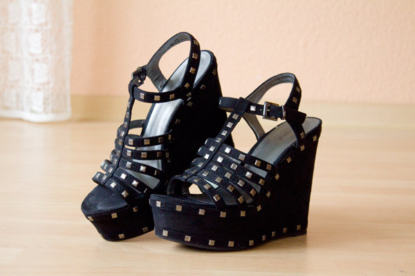 Sandalen Wedges mit Nieten