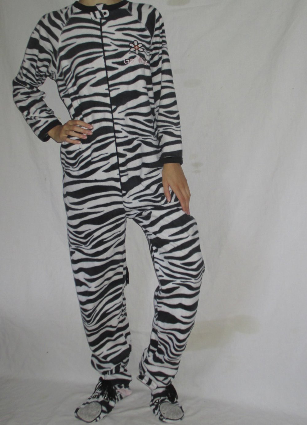 Onesie kuschelig zebramuster flauschig weich gemütlich Overall Einteiler Hausanzug Pyjama