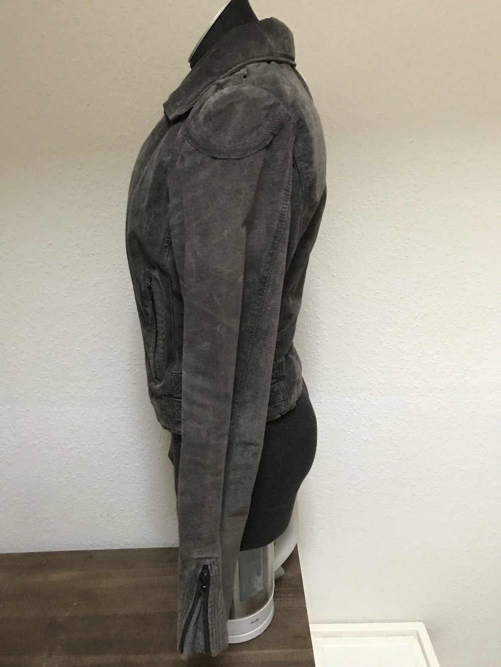 Graue Echtlederjacke von Review 