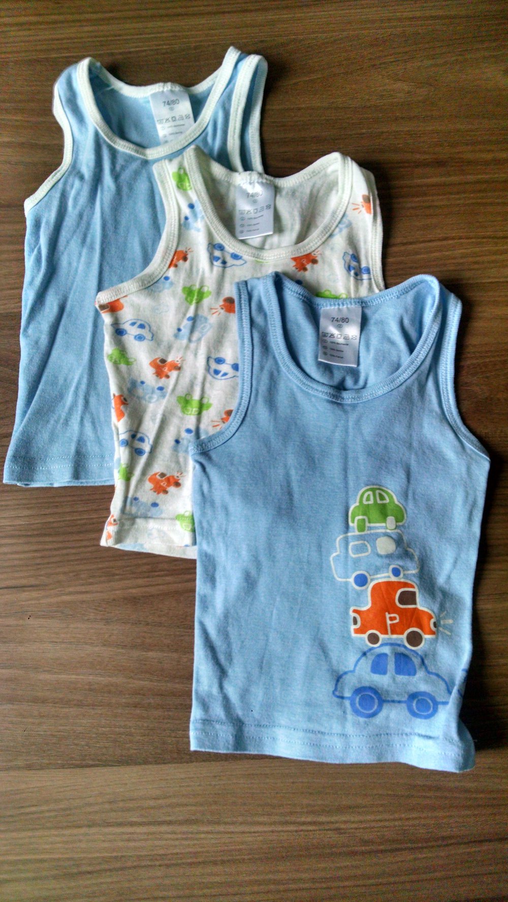 3 Unterhemden Gr. 74/80