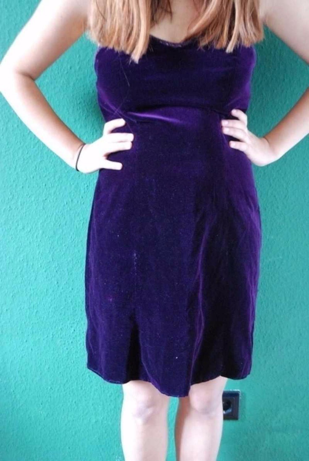 Trägerloses Samt Kleid / Abendkleid aus violettem Samt