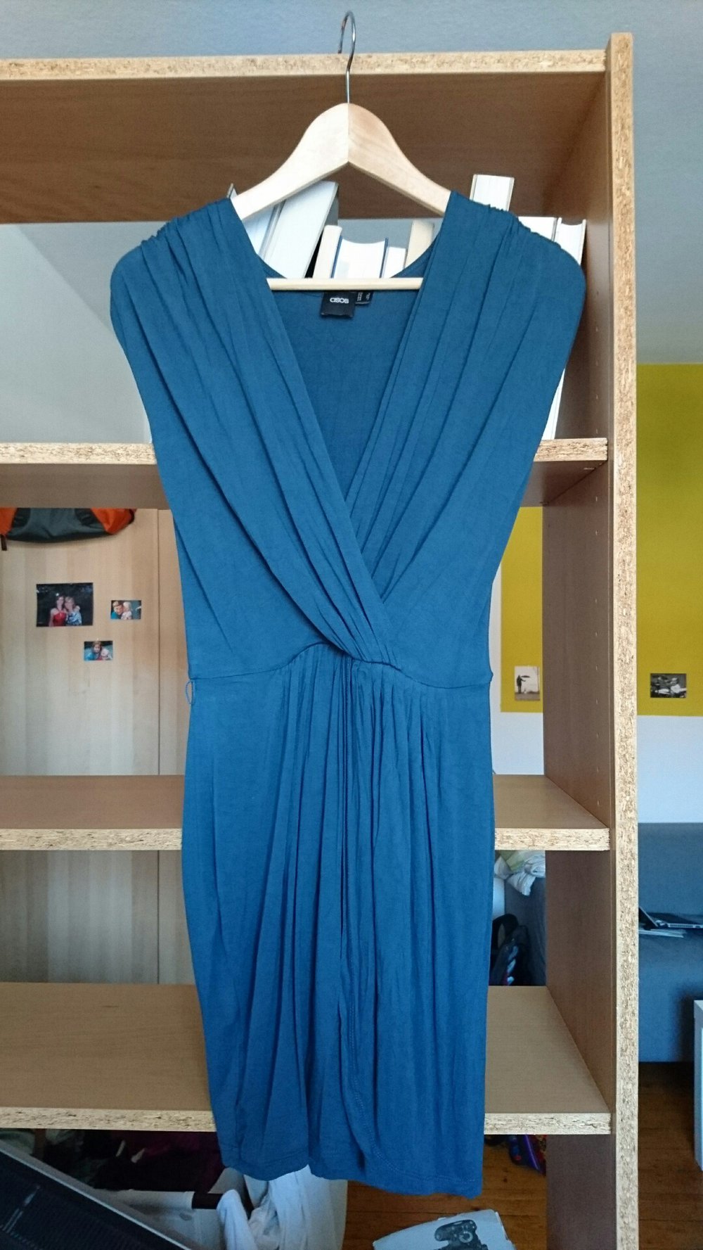 Elegantes petrolfarbenes Kleid