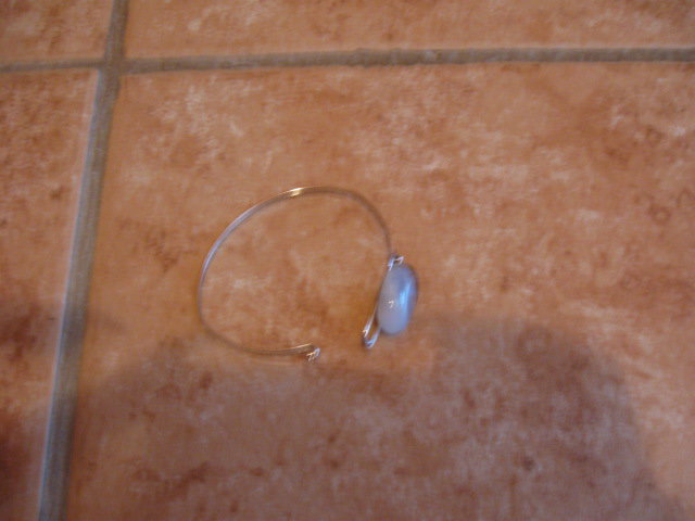 *** Armreif mit Stein ***