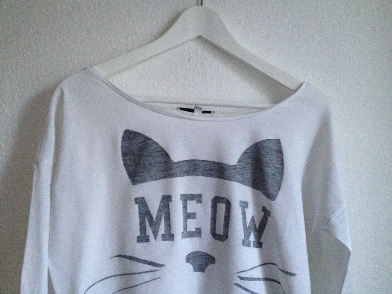 Locker sitzendes Oberteil