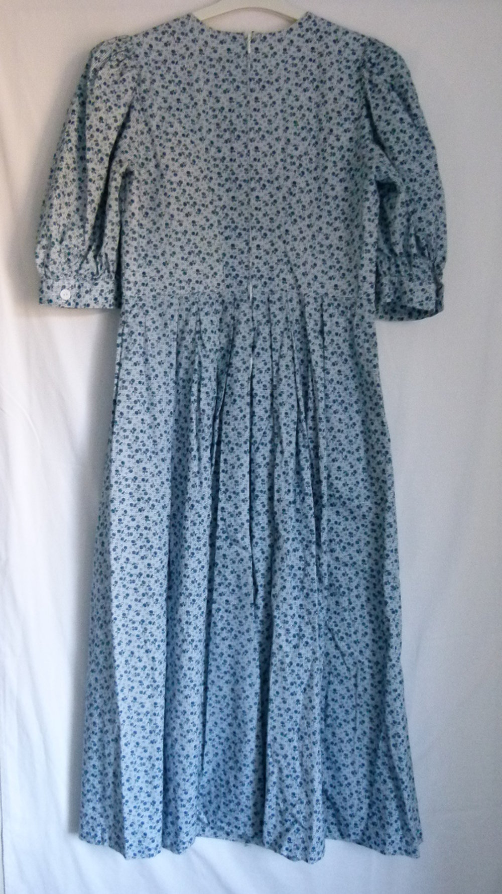 Folklore Kleid, hellblau blau mit Blümchenmuster, Trachten Mori Landhaus Retro Vintage Floral Hippie