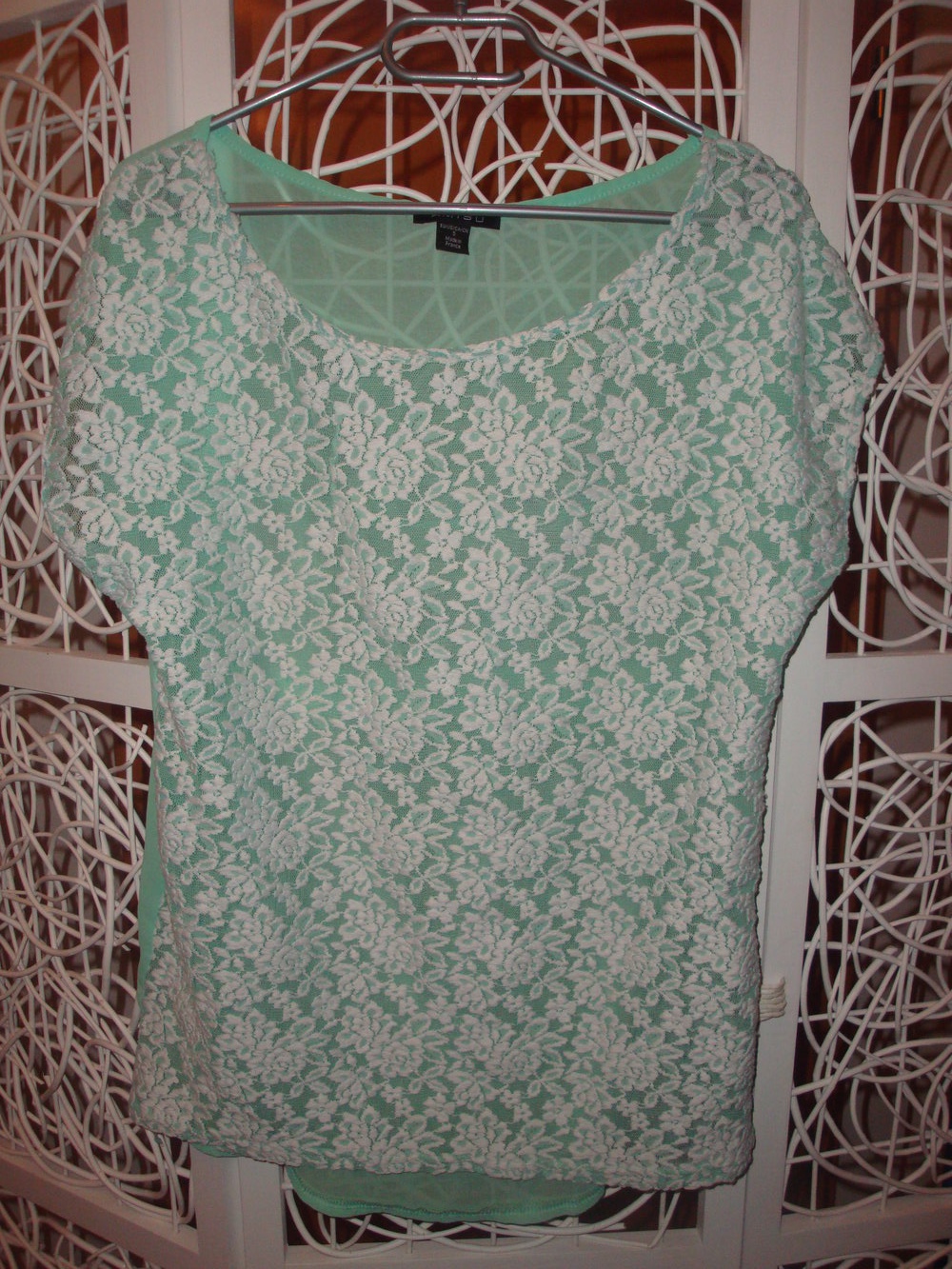 transparentes Blumenshirt