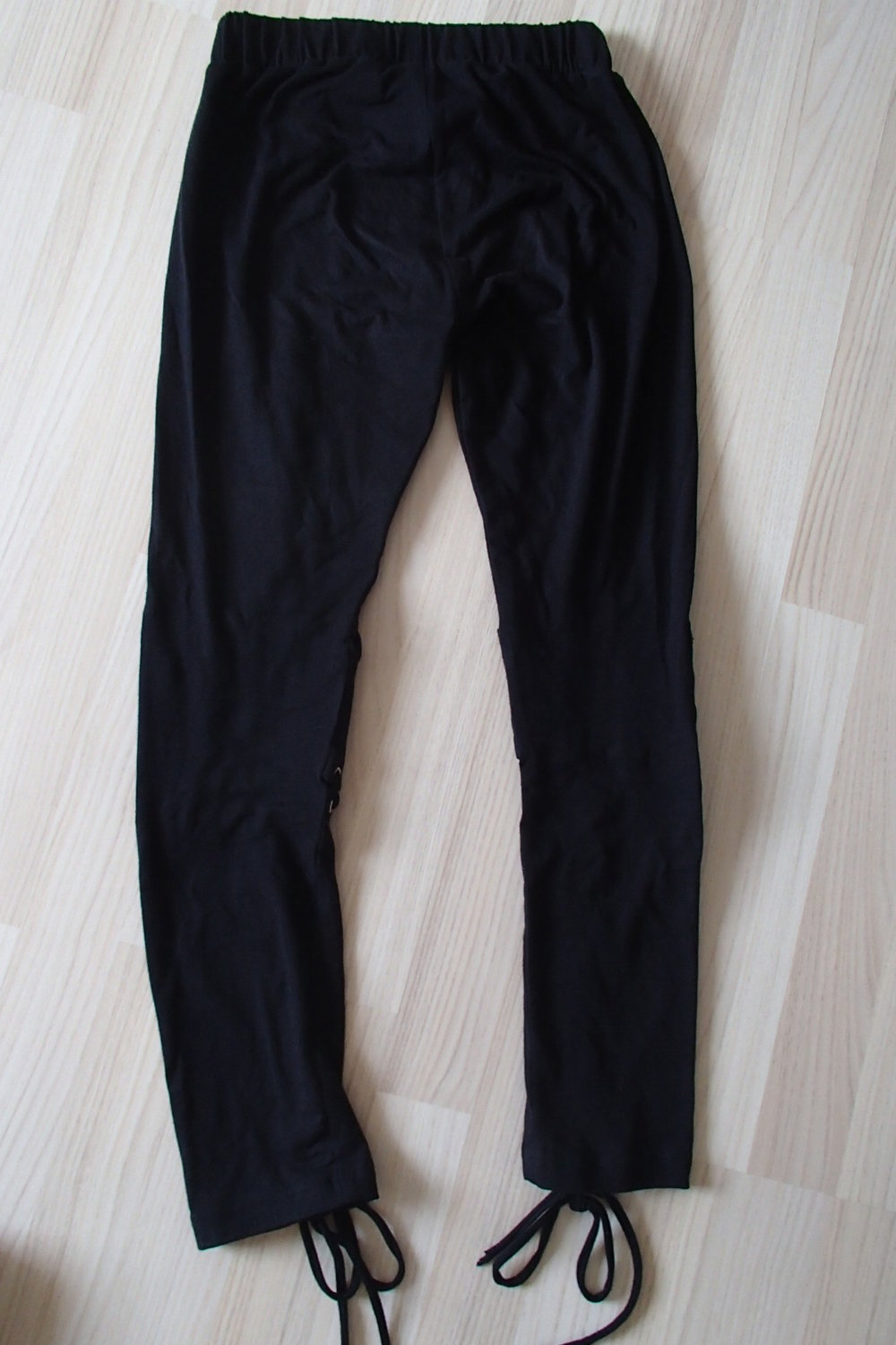 E.M.P Geschnürte Leggings