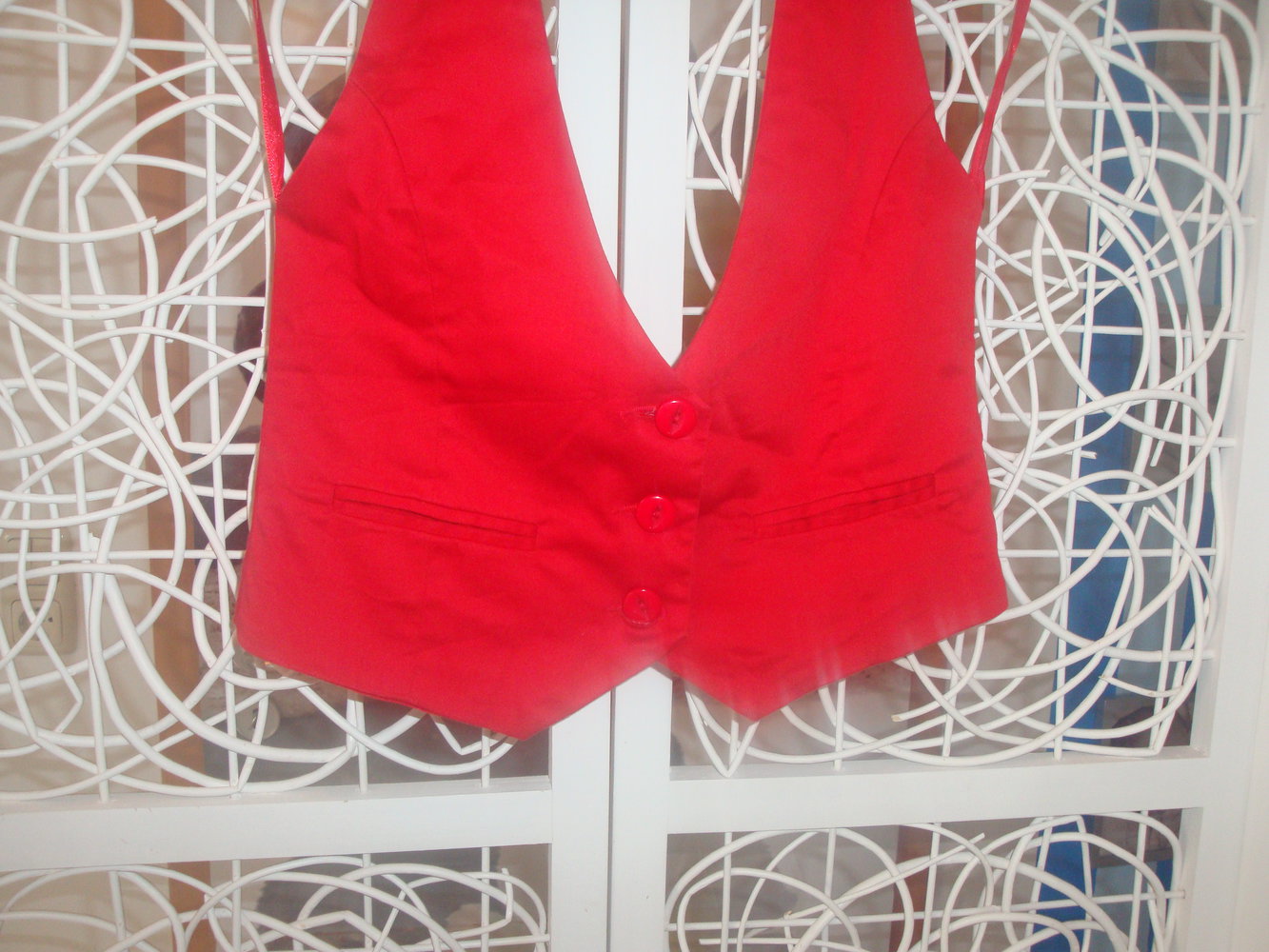 rote Neckholderweste