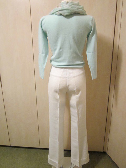 Leichter Sommerpulli in hell-türkis