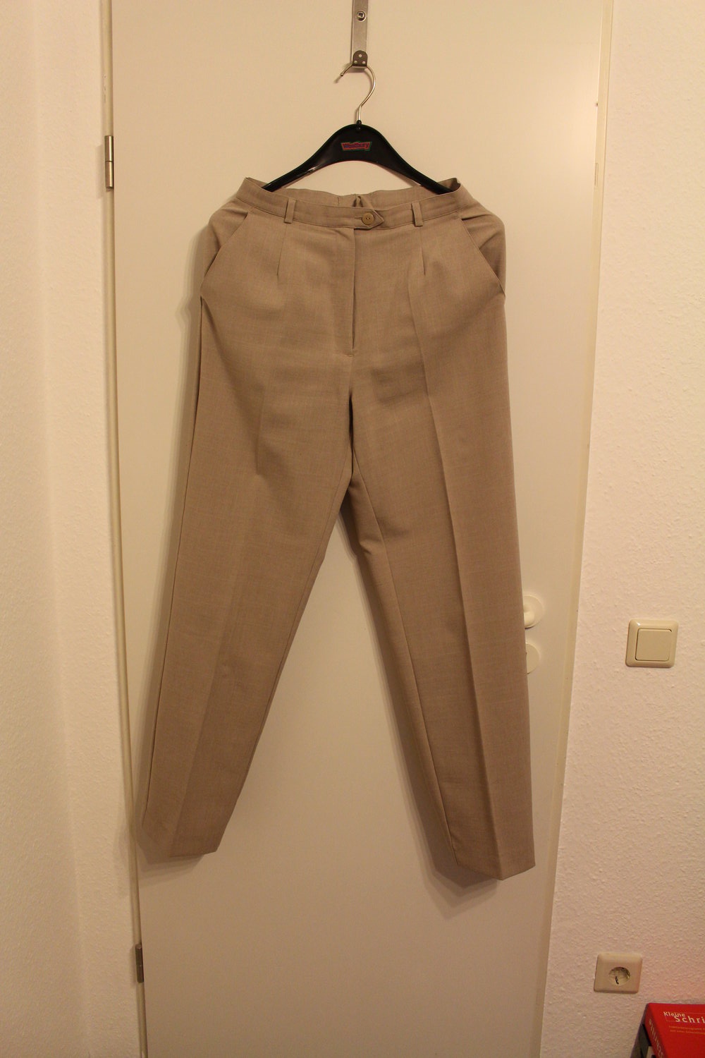 313. Damen Hosenanzug von Quelle, Gr. 38, Farbe sand/beige