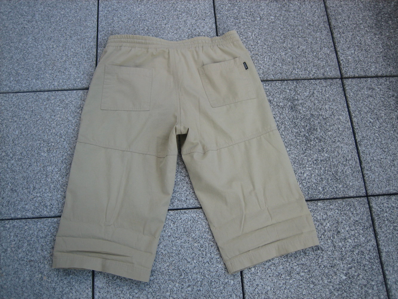 Lässige Herren- Long-Bermudas Gr. 48/50, starkes Kombi-Teil für Freizeit + Urlaub!