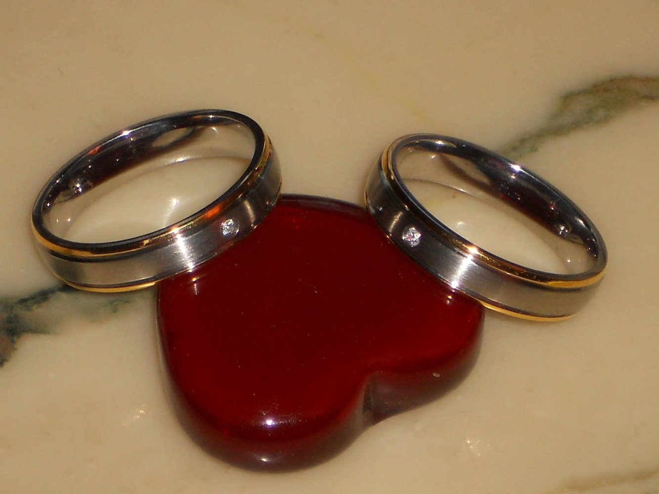 Neue Damen Ringe Gr. 25mm mit Zirkonia