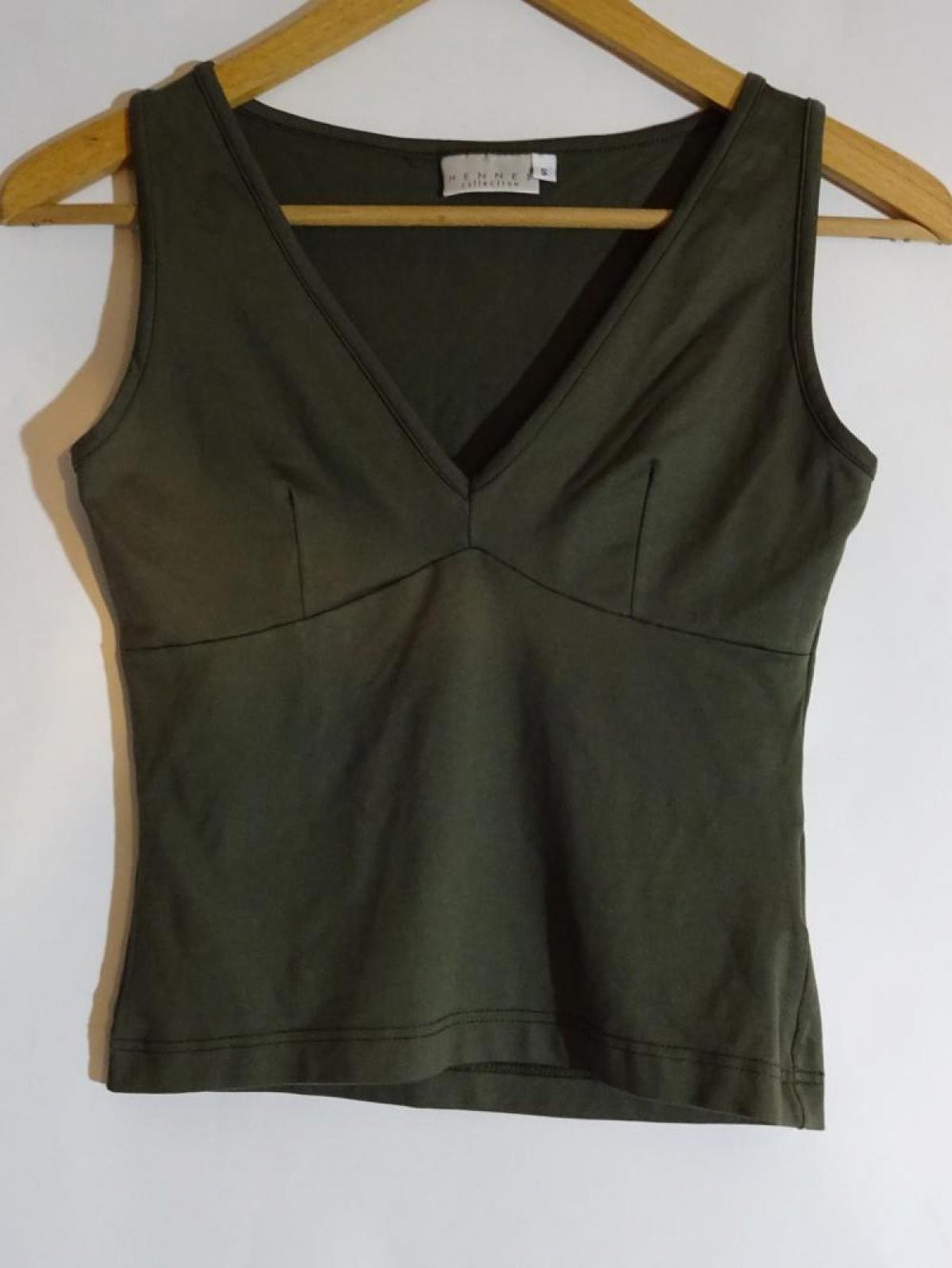 Top mit V-Ausschnitt Grün Oliv Khaki Gr. S