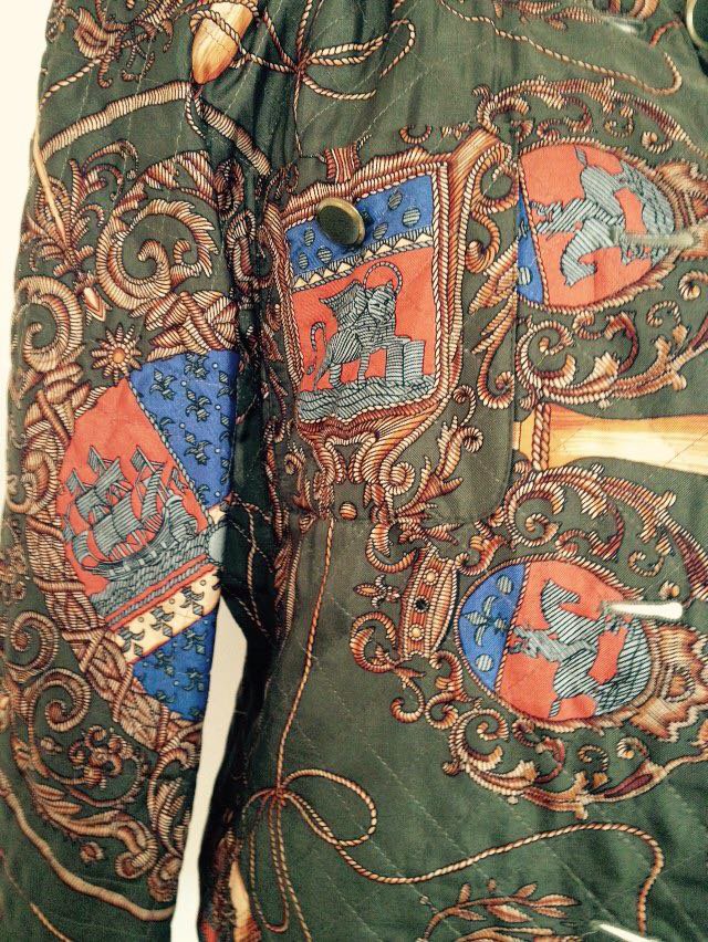 Luxsusklasse Design 100% Seide Blouson Jäckchen 