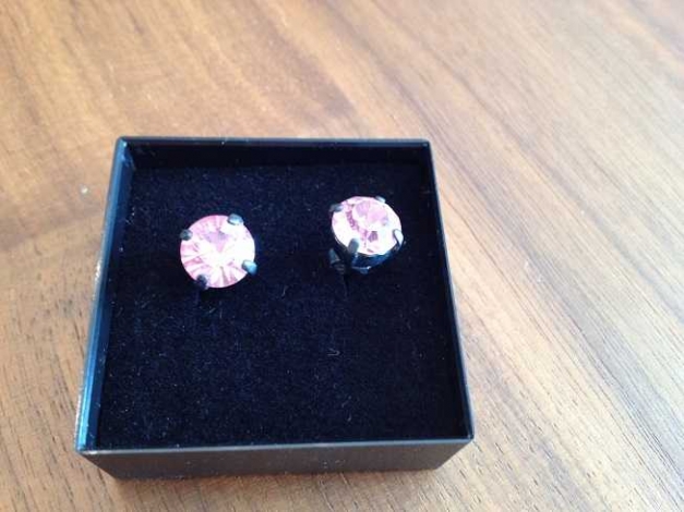 Swarovski- Stein / funkelnde rosa Ohrstecker  