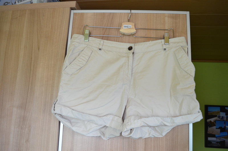 Beige Hotpants H&M