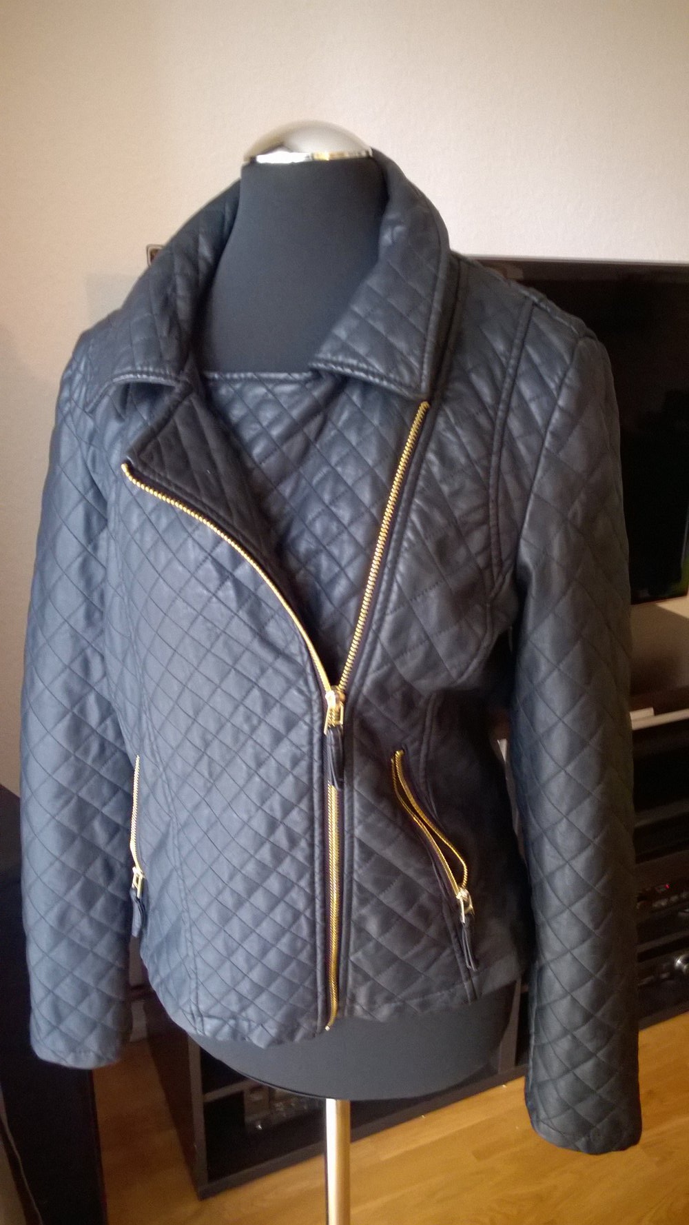 schwarze Kunstlederjacke - Bikerjacke - neu