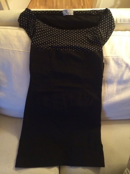 gepunktetes Kleid schwarz weiß