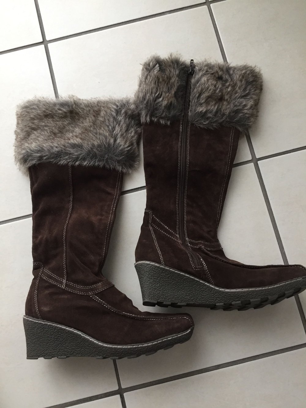 Tolle Keilabsatz Winterstiefel in braun Schuhe 38