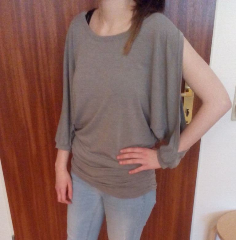 Graues Shirt Gr. 32/34