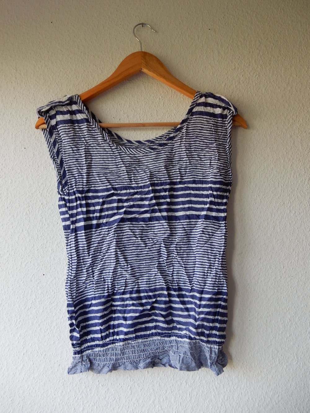 blau weiß gestreifte Bluse