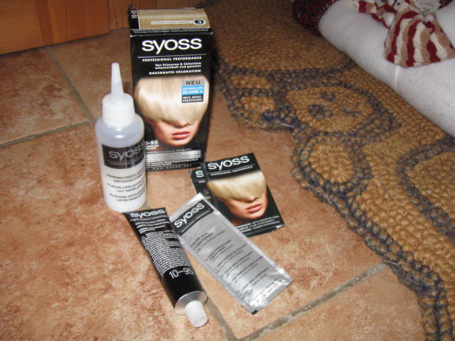 *** Dauerhafte Coloration Intensives Eisblond SYOSS ***