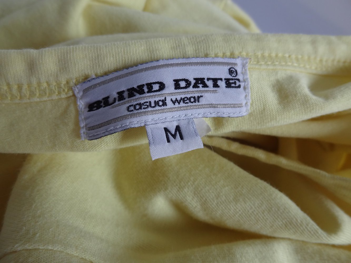 Cooles gelbes T-Shirt mit aufgedruckter 3