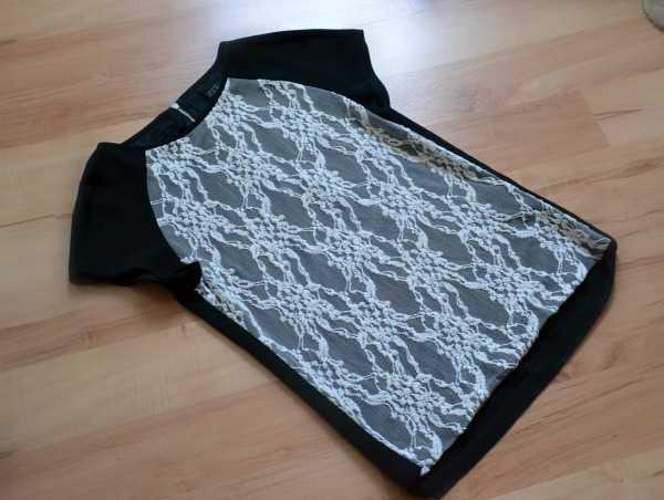 Schönes Zara Spitzen Shirt schwarz weiß mit Reißverschluss im Rücken NEU XS S 34 36 Blogger