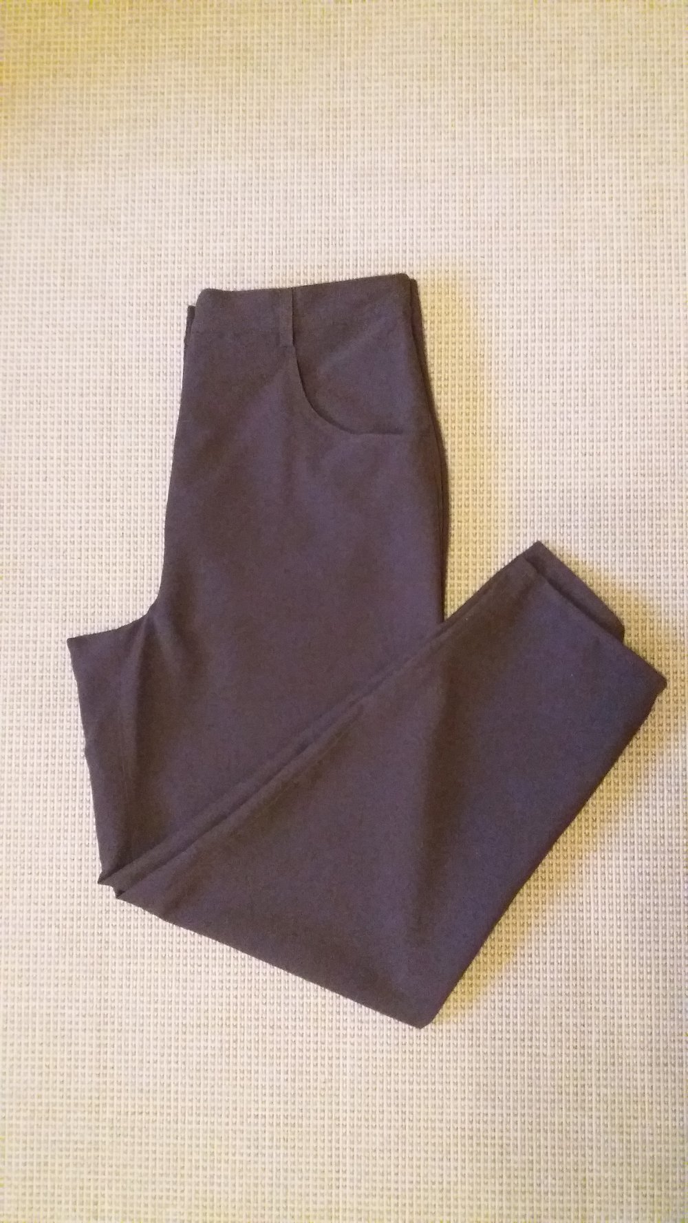 vielseitig kombinierbare Hose