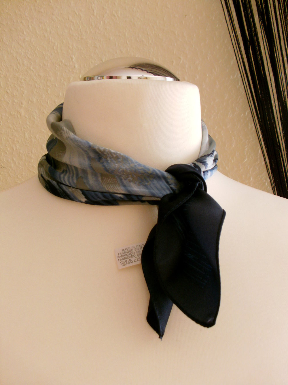 Kleines italienisches Tuch 3