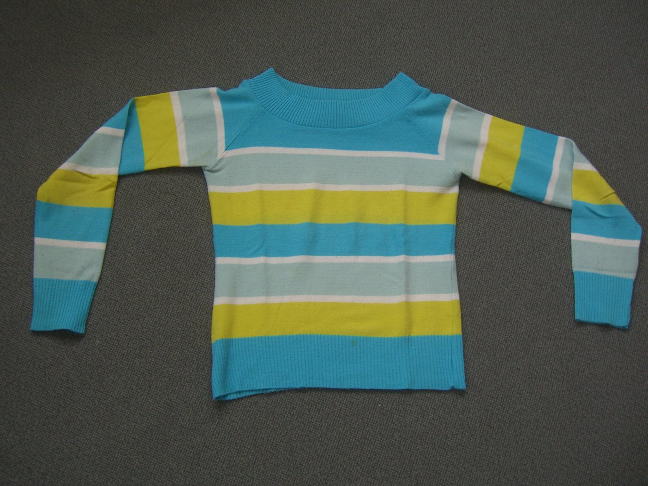 Gestreifter Pulli, Gr. 134/140