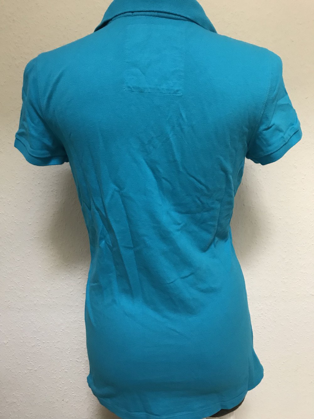 Knalliges Stretchpolo von Hollister