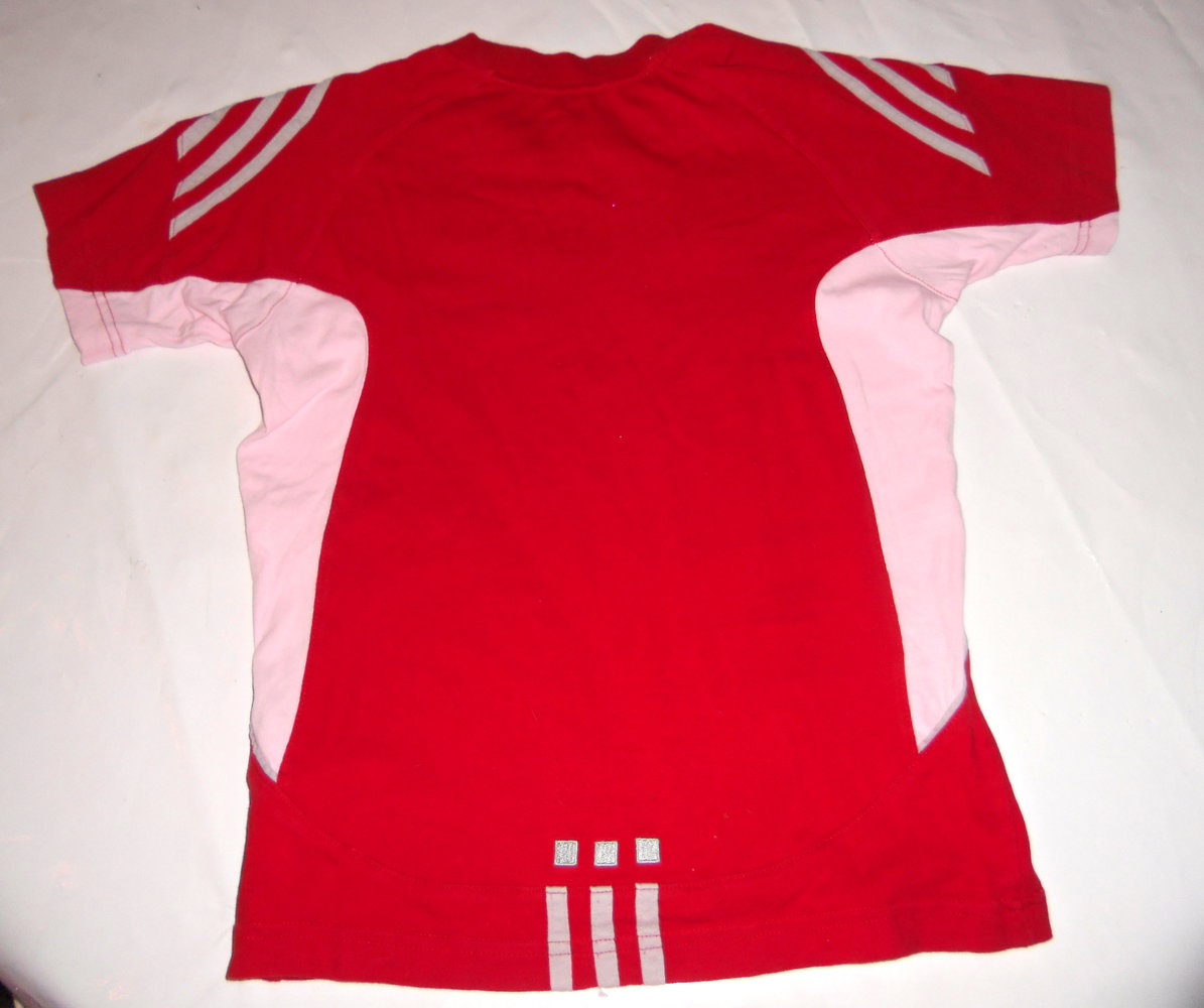 Adidas-tolles Sportshirt Gr.128 ( bis 140)
